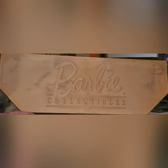 Barbie®️ Snow White - Picture 4 of 7